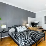 ClickTheFlat Apartment Chmielna 7