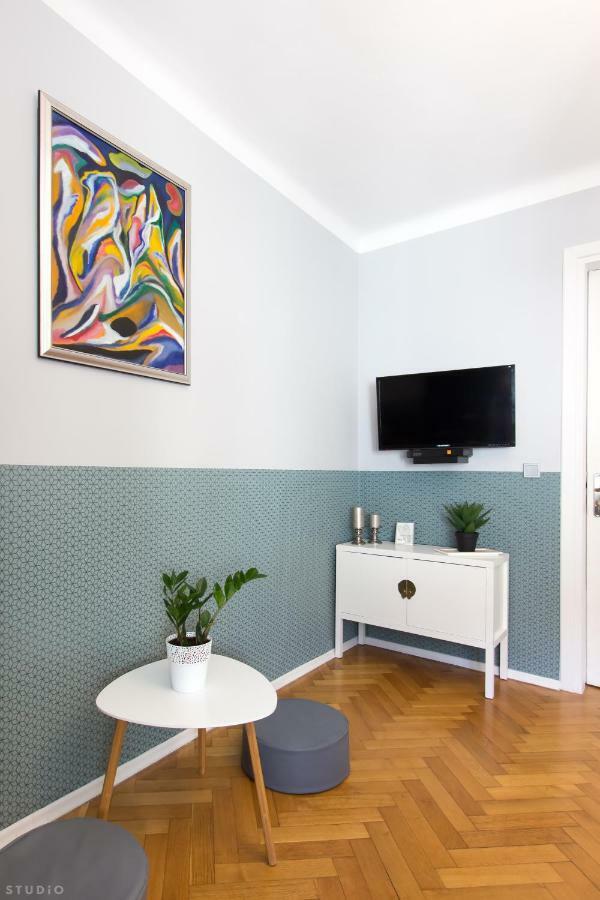 Apartment Clicktheflat Chmielna 7 Warschau