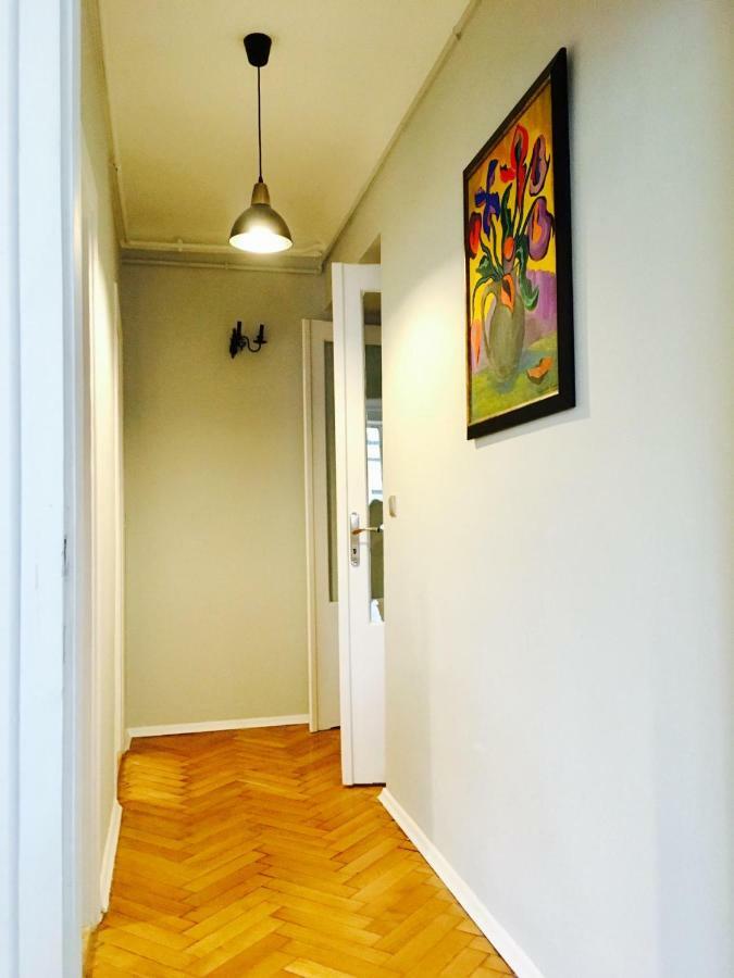Clicktheflat Chmielna 7 *